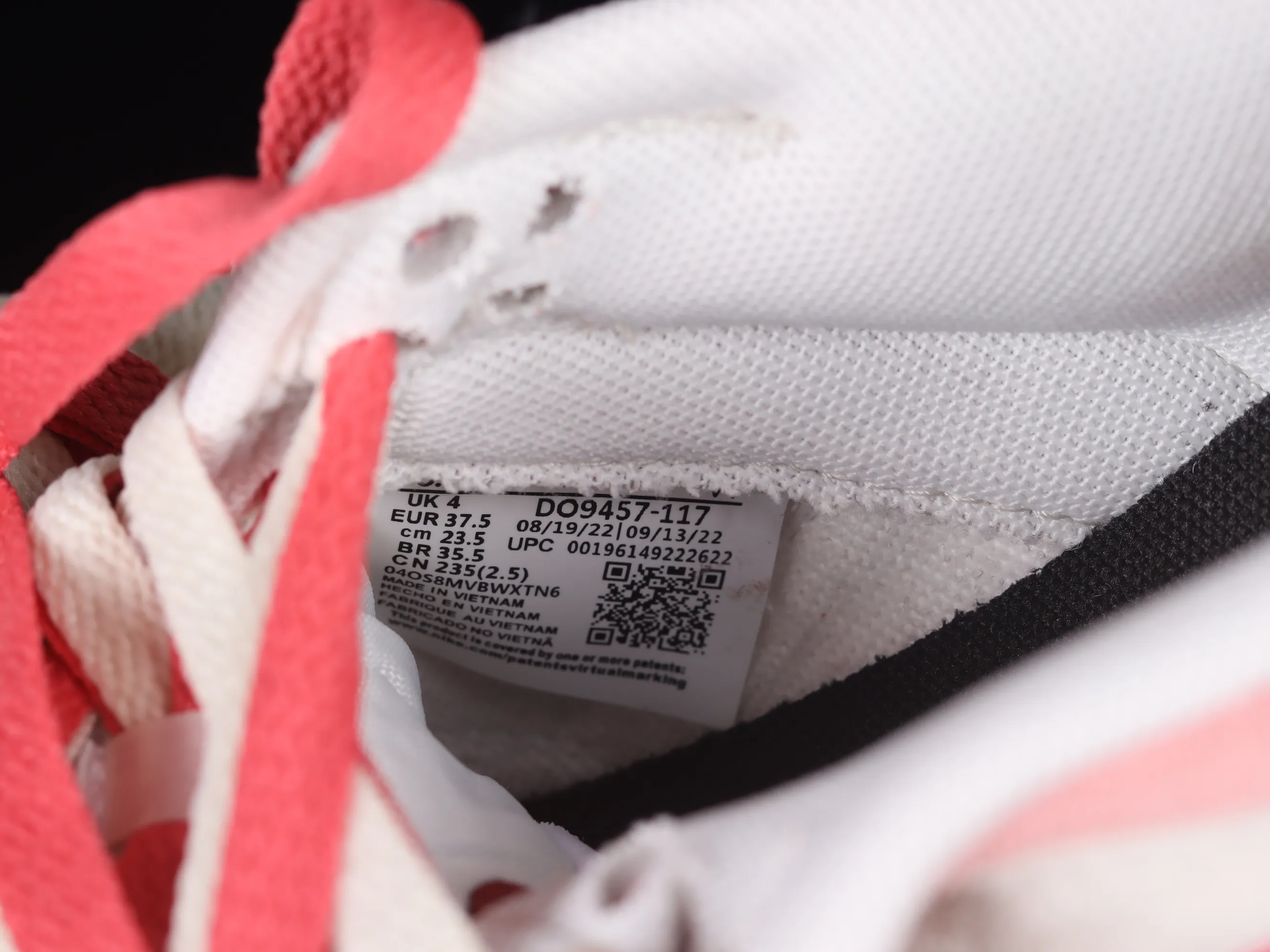 All Categories Nk SB Dunk Series Nk SB Dunk Low Low-top Sneakers Nk Dunk Low SE 2023 Year of the Rabbit Limited SB Smashed Backboard Fashion Casual Sneakers DO9457-117